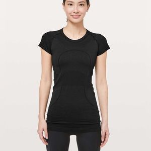 Lululemon Swiftly Tech Short Sleeve Size 6 Black